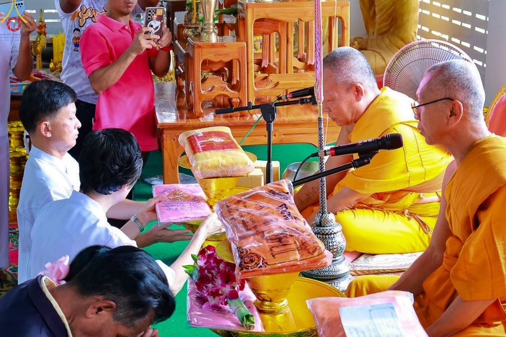 ภาพ No.170675:พิธีทอดกฐิน ณ วัดหนองพันเรือ ตำบลไผ่ขวาง อำเภอบ้านหมอ จ.สระบุรี ในโครงการกฐินสามัคคีทั่วไทย 30,000 วัด บูชาธรรม 80 ปี หลวงพ่อธัมมชโย โดยคณะศิษยานุศิษย์วัดพระธรรมกาย วันที่ 27 ตุลาคม พ.ศ. 2567