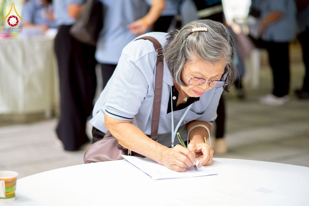 ภาพ No.259665:วันที่ 24 ตุลาคม พ.ศ. 2568 รพ.สต.คลองหนึ่ง อ.คลองหลวง สังกัด อบจ.ปทุมธานี จัดประชุมและมอบครุภัณฑ์ทางการแพทย์ เสริมพลัง อสม. ขับเคลื่อนสุขภาพชุมชนอย่างยั่งยืน ณ วัดพระธรรมกาย