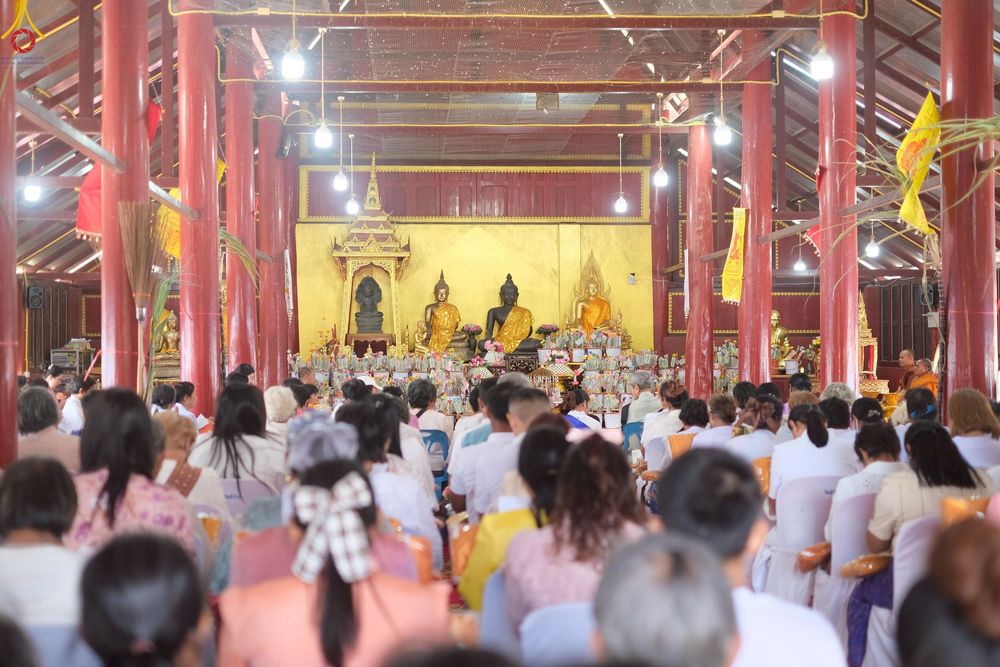 ภาพ No.270492:วันที่ 23 ตุลาคม พ.ศ. 2568 พิธีทอดกฐินสามัคคีทั่วไทย ณ วัดสำโรง ต.สำโรงใหม่ อ.ละหานทราย จ.บุรีรัมย์ โดยคณะศิษยานุศิษย์ บูชาธรรม 81 ปี หลวงพ่อธัมมชโย