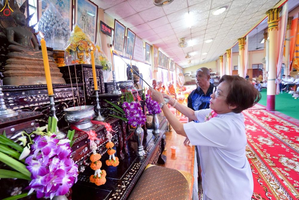 ภาพ No.267466:วันที่ 26 ตุลาคม พ.ศ. 2568 พิธีทอดกฐินสามัคคีทั่วไทย ณ วัดกาหลง อ.บางบ่อ จ.สมุทรปราการ โดยคณะศิษยานุศิษย์ บูชาธรรม 81 ปี หลวงพ่อธัมมชโย