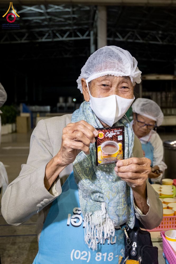 ภาพ No.303443:วันที่ 27 มกราคม พ.ศ. 2569 พิธีถวายภัตตาหารเป็นสังฆทาน แด่พระธรรมยาตรา ณ วัดพระธรรมกาย  จังหวัดปทุมธานี ในโครงการธรรมยาตรา กตัญญูบูชา มหาปูชนียาจารย์ พระมงคลเทพมุนี(สด จนฺทสโร) พระผู้ปราบมาร อนุสรณ์สถาน 7 แห่ง ปีที่ 14