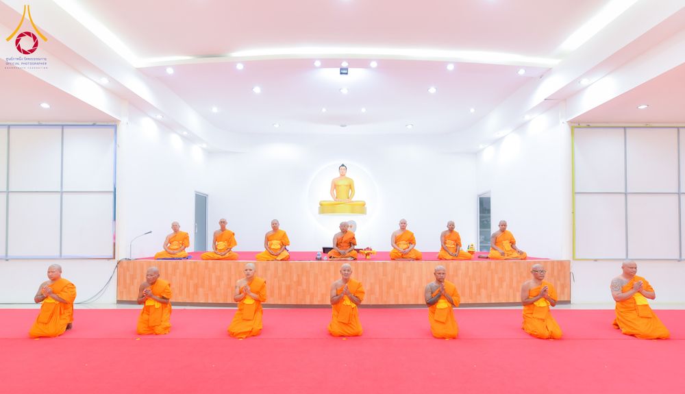 ภาพ No.285153:วันเสาร์ที่ 6 ธันวาคม พ.ศ.2568  พิธีอุปสมบทธรรมทายาท โครงการบรรพชาอุปสมบทหมู่  รุ่นบูชาธรรมมหาปูชนียาจารย์ ประจำปี 2568 ศูนย์ปฏิบัติธรรมและศูนย์อบรมเยาวชนเพชรบุรี อ.ท่ายาง จ.เพชรบุรี ณ วัดศีลคุณาราม อ.เขาย้อย เพชรบุรี