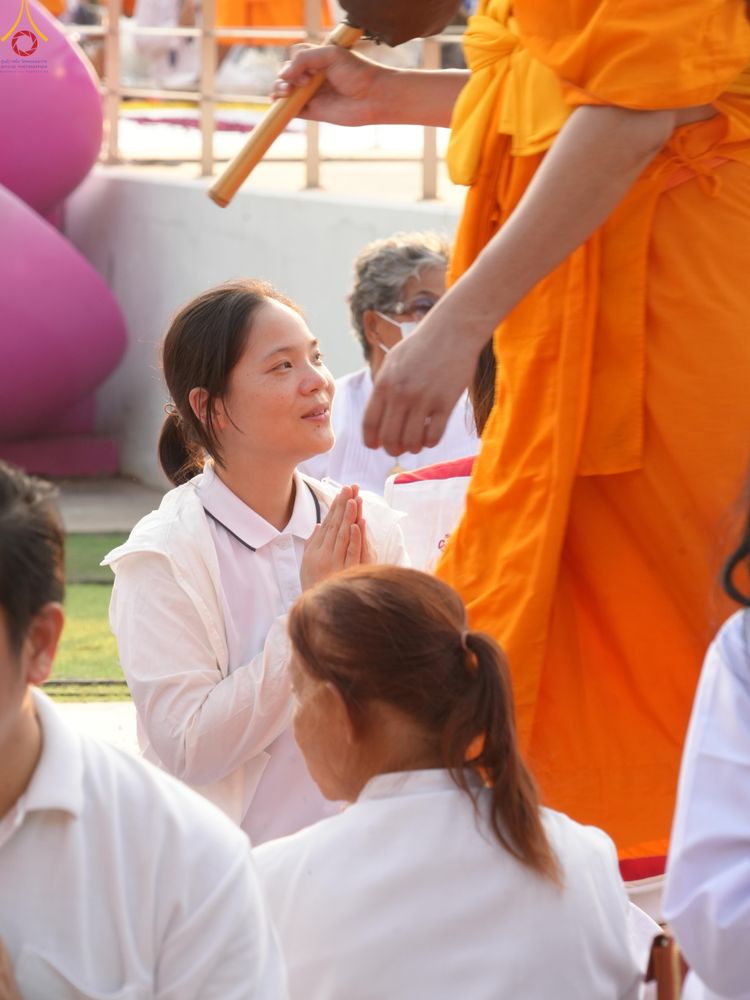 ภาพ No.299720:วันที่ 18 มกราคม พ.ศ. 2569 พิธีต้อนรับพระธรรมยาตรา (ภาพชุดที่ 2) ณ อนุสรณ์สถานลำดับที่ 5  สถานที่เผยแผ่วิชชาธรรมกายครั้งแรก อนุสรณ์สถานบางปลา วัดบางปลา อำเภอบางเลน จังหวัดนครปฐม ในโครงการธรรมยาตรา กตัญญูบูชา มหาปูชนียาจารย์ พระมงคลเทพมุนี(สด จนฺทสโร) พระ