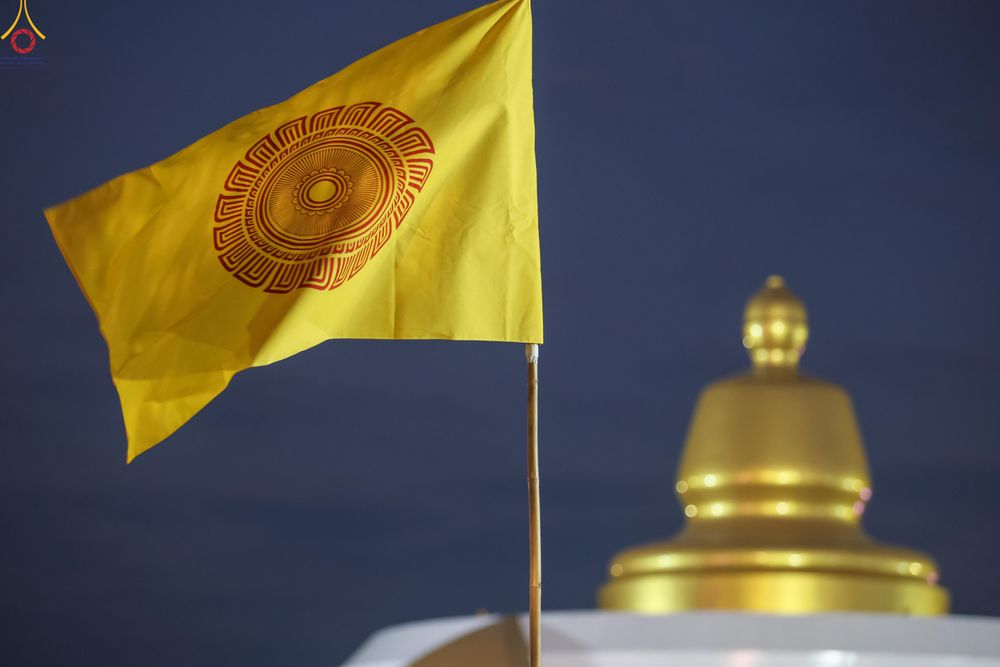 ภาพ No.302394:วันที่ 24 มกราคม พ.ศ. 2569 พิธีตักบาตรพระธรรมยาตรา ณ อนุสรณ์สถานลำดับที่ 5 สถานที่เผยแผ่วิชชาธรรมกายครั้งแรก อนุสรณ์สถานบางปลา วัดบางปลา อำเภอบางเลน จังหวัดนครปฐม ในโครงการธรรมยาตรา กตัญญูบูชา มหาปูชนียาจารย์ พระมงคลเทพมุนี(สด จนฺทสโร) พระผู้ปราบมาร อนุส