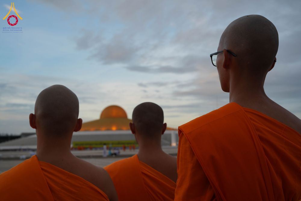ภาพ No.345732:วันพฤหัสบดีที่ 27 สิงหาคม พ.ศ.2569 พิธีจุดประทีป เนื่องในวันธรรมชัย ณ วัดพระธรรมกาย ปทุมธานี