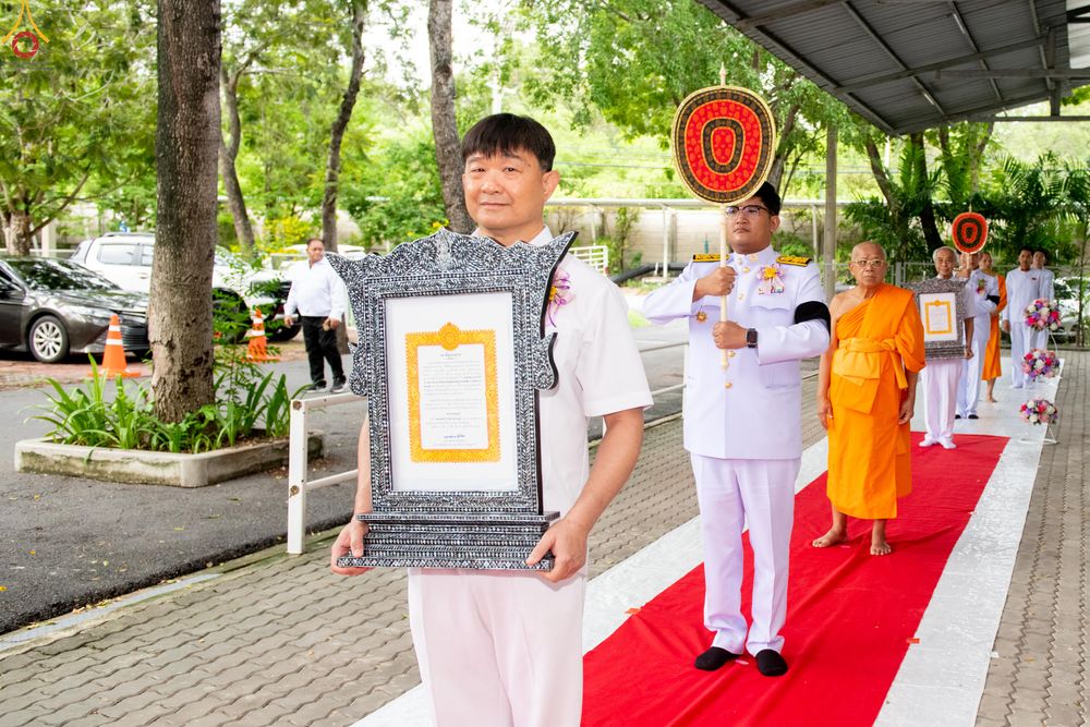 ภาพ No.342941:วันอาทิตย์ที่ 9 สิงหาคม พ.ศ.2569 พิธีมอบพัด ตั้งฐานานุกรม พระราชภาวนาวชิรวิเทศ วิ. ณ ห้องอาคารปลูกศรัทธา 2 วัดพระธรรมกาย