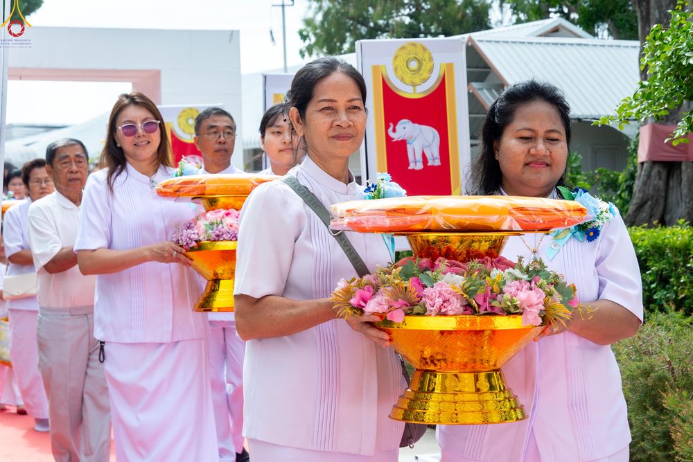 ภาพ No.336119:วันที่ 20 มิถุนายน พ.ศ.2569 พิธีทอดผ้าป่า ส่งเสริมงานพระพุทธศาสนา , พิธีเจริญพระพุทธมนต์เนื่องในวาระครบรอบ 14 ปี ธรรมอุทยานบ้านแป้ง อ.พรหมบุรี จ.สิงห์บุรี