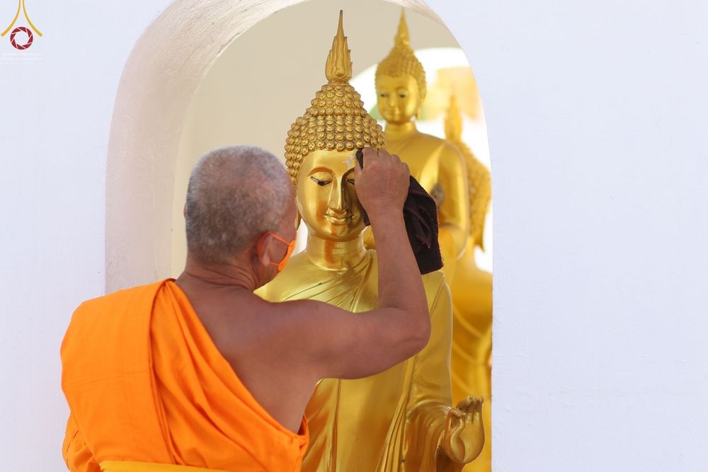 ภาพ No.71544:พระธรรมยาตรา ปฏิบัติศาสนกิจ ทำนุบำรุงศาสนสถาน, ปฏิบัติธรรม ร่วมกับชุมชน,นักเรียนเด็กดีวีสตาร์ และร่วมพิธีทอดผ้าป่าบำรุงศาสนสถาน ในโครงการธรรมยาตรากตัญญูบูชา มหาปูชนียาจารย์ พระมงคลเทพมุนี(สด จนฺทสโร) พระผู้ปราบมาร อนุสรณ์สถาน 7 แห่ง ปีที่ 11 ณ วัดสองพี่น