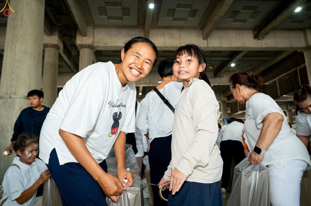 ภาพ No.322239:วันที่ 14 เมษายน พ.ศ.2569 การเตรียมแผ่นรองนั่ง เพื่องานถวายมหาสังฆทาน 40,000 กว่าวัดทั่วประเทศ วันคุ้มครองโลก 22 เมษายน พ.ศ.2569 วัดพระธรรมกาย