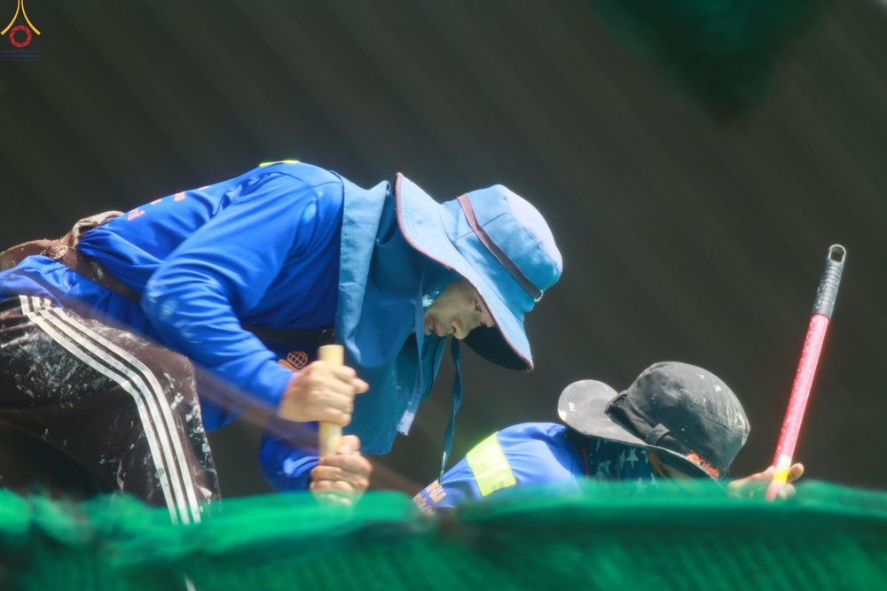 ภาพ No.321969:วันที่ 11-12 เมษายน พ.ศ.2569 การเตรียมงาน มัดถุงน้ำ , ผูกผ้าระบาย , เตรียมจุดฉันภัตตาหาร เพื่องานถวายมหาสังฆทาน 40,000 กว่าวัดทั่วประเทศ วันคุ้มครองโลก 22 เมษายน พ.ศ.2569 วัดพระธรรมกาย