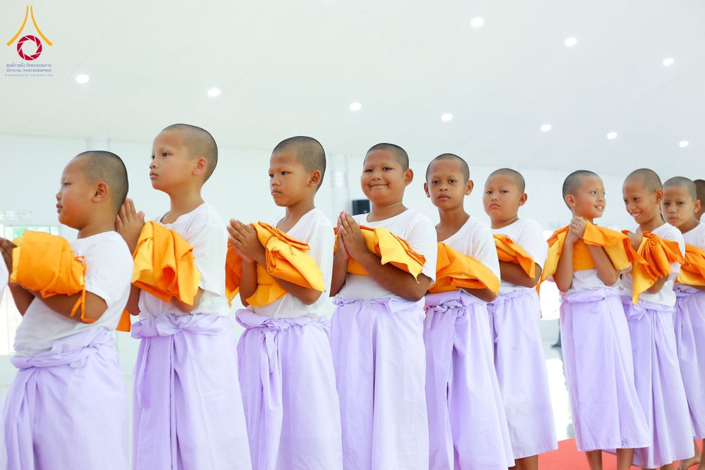 ภาพ No.319669:วันเสาร์ที่ 4 เมษายน พ.ศ.2569 พิธีขอขมา มอบผ้าไตร บรรพชาสามเณร ศูนย์อบรมเยาวชนนครปฐม