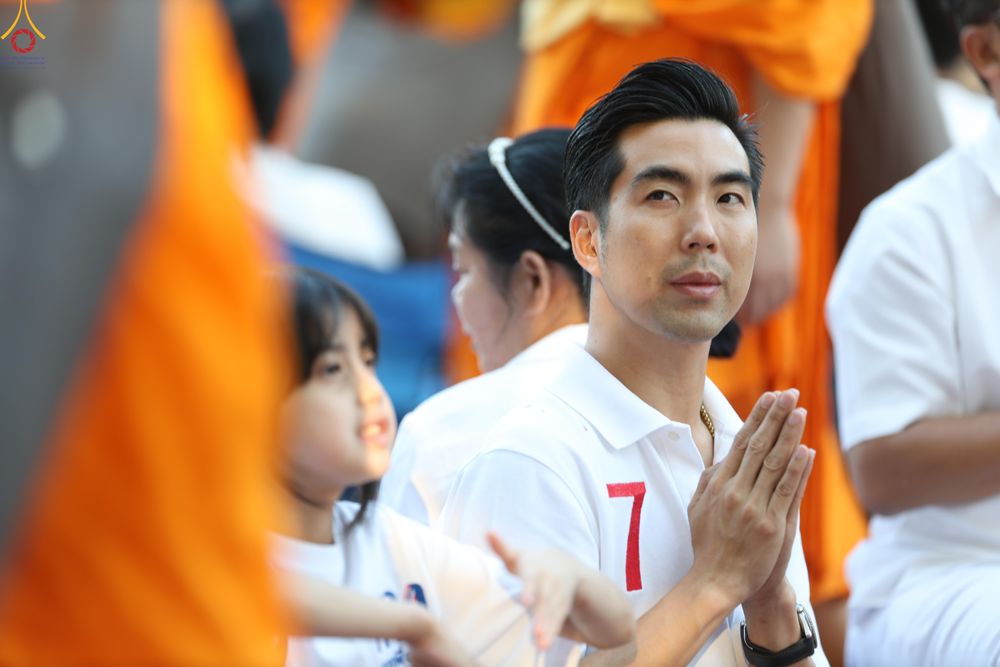 ภาพ No.290534:วันที่ 7 มกราคม พ.ศ. 2569 พิธีต้อนรับพระธรรมยาตรา ณ อนุสรณ์สถานลำดับที่ 2  สถานที่ตั้งมโนปณิธานบวชตลอดชีวิต อนุสรณ์สถานคลองบางนางแท่น (ภาพชุดที่ 2) อ.สามพราน จ.นครปฐม ในโครงการธรรมยาตรา กตัญญูบูชา มหาปูชนียาจารย์ พระมงคลเทพมุนี(สด จนฺทสโร) พระผู้ปราบมาร 