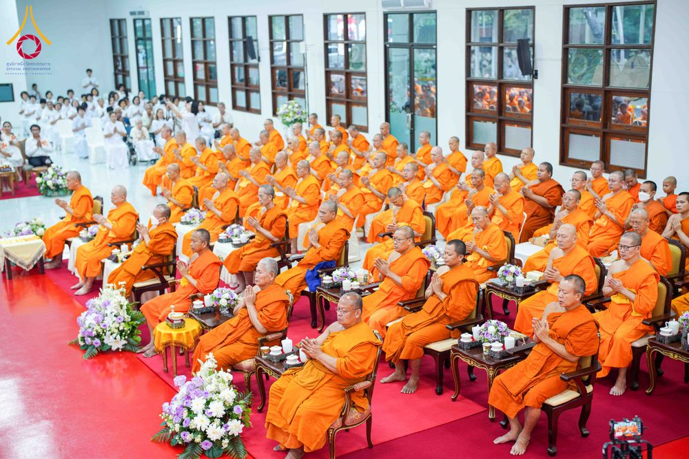 ภาพ No.315849:วันพฤหัสบดีที่ 26 มีนาคม พ.ศ. 2569 พิธีบำเพ็ญกุศล คุณพ่อณรงค์ จินตมากุล  สิริอายุ 99 ปี 11 เดือน โยมบิดา พระครูปลัดรัตนวีรวัฒน์ (รังสฤษดิ์ อิทฺธิจินตโก) ที่ปรึกษาเจ้าคณะจังหวัดปทุมธานี เจ้าอาวาสวัดพระธรรมกาย  ณ ห้องปลูกศรัทธา 2 วัดพระธรรมกาย ปทุมธานี