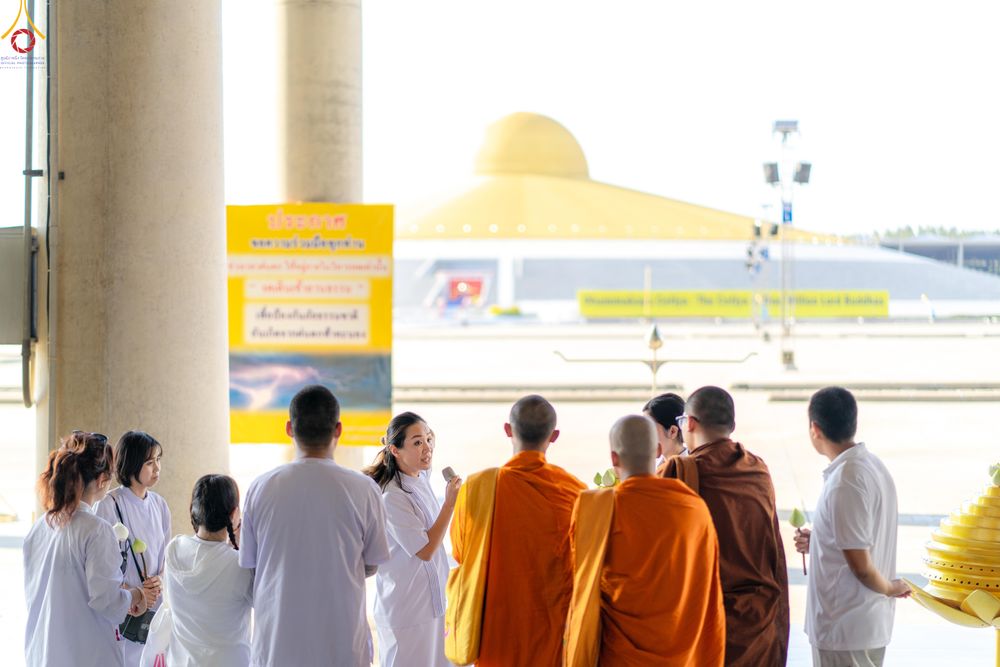 ภาพ No.329996:วันที่ 17-27 พฤษภาคม พ.ศ.2569 การต้อนรับชาวต่างชาติจากประเทศญี่ปุ่น เมียนมาร์ บังคลาเทศ อินเดีย เนปาล และศรีลังกา มาเยี่ยมชมและสักการะพระมหาธรรมกายเจดีย์ ณ วัดพระธรรมกาย