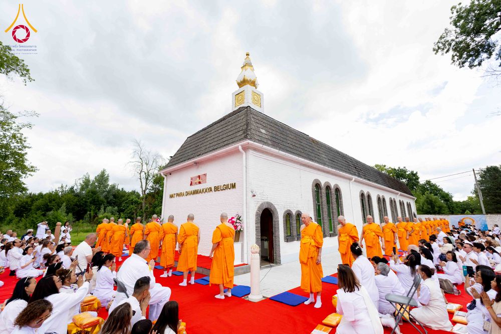 ภาพ No.336805:วันที่ 14 มิถุนายน พ.ศ. 2569 พิธีอุปสมบทธรรมทายาท นานาชาติยุโรปรุ่นที่ 11 เบลเยียม