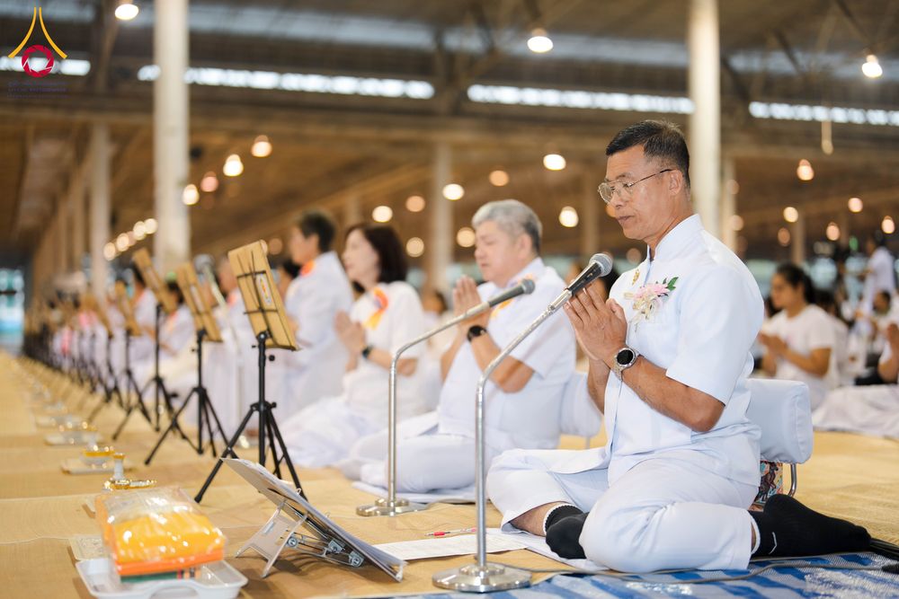 ภาพ No.306215:วันที่ 30 มกราคม พ.ศ. 2569 พิธีถวายภัตตาหารเป็นสังฆทาน แด่พระธรรมยาตรา ณ วัดพระธรรมกาย  จังหวัดปทุมธานี ในโครงการธรรมยาตรา กตัญญูบูชา มหาปูชนียาจารย์ พระมงคลเทพมุนี(สด จนฺทสโร) พระผู้ปราบมาร อนุสรณ์สถาน 7 แห่ง ปีที่ 14