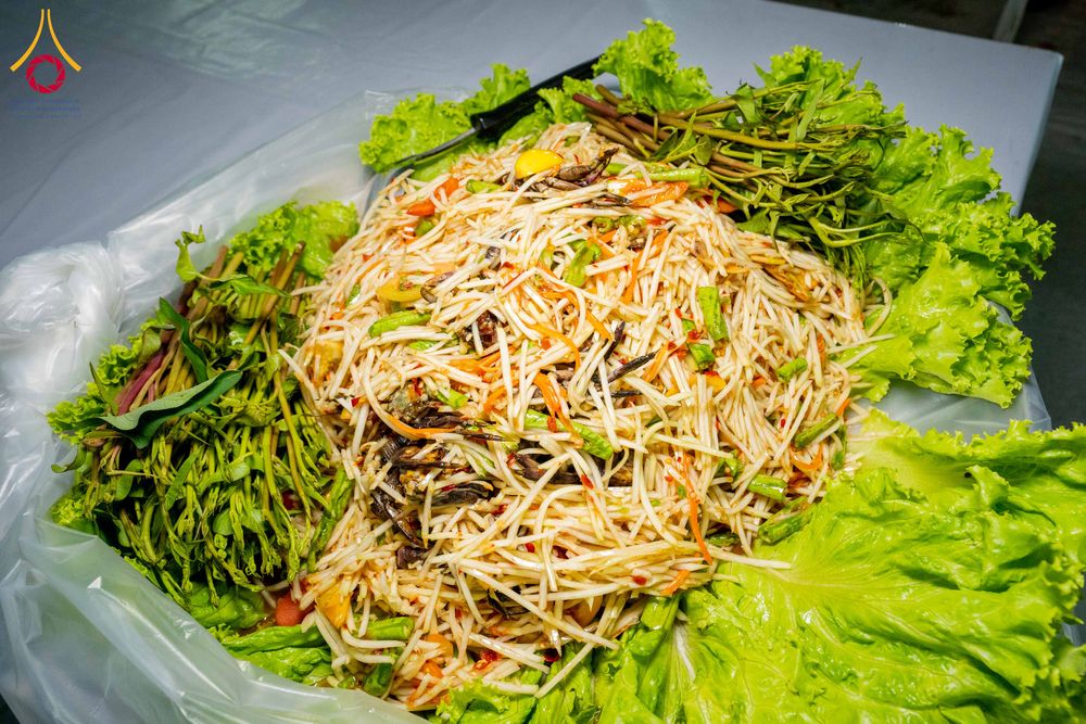 ภาพ No.301108:วันที่ 23 มกราคม พ.ศ. 2569 พิธีถวายภัตตาหารเป็นสังฆทาน แด่พระธรรมยาตรา ณ อนุสรณ์สถานบางปลา วัดบางปลา อำเภอบางเลน จังหวัดนครปฐม ในโครงการธรรมยาตรา กตัญญูบูชา มหาปูชนียาจารย์ พระมงคลเทพมุนี(สด จนฺทสโร) พระผู้ปราบมาร อนุสรณ์สถาน 7 แห่ง ปีที่ 14