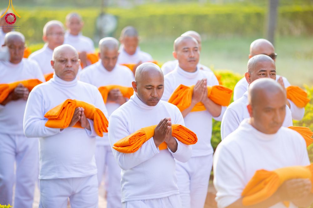 ภาพ No.314063:วันจันทร์ที่ 16 มีนาคม พ.ศ. 2569 พิธีเวียนเทียนประทักษิณ และพิธีบรรพชาสามเณร 500 รูป ณ วิหารมายาเทวี ประเทศเนปาล