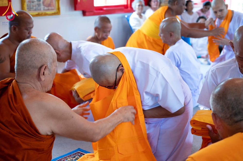 ภาพ No.341669:วันเสาร์ที่ 25 กรกฎาคม พ.ศ. 2569 พิธีตัดปอยผม ปลงผม พิธีบรรพชาอุปสมบทหมู่  โครงการบรรพชาอุปสมบทหมู่ รุ่นเข้าพรรษา ประจำปี 2569 ณ ศูนย์ปฏิบัติธรรมบุญประสาน จังหวัดนครราชสีม