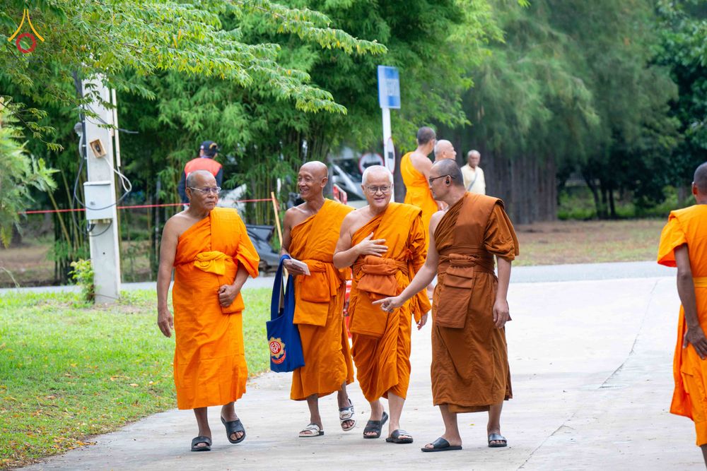 ภาพ No.342650:วันเสาร์ที่ 8 สิงหาคม พ.ศ. 2569  พิธีทักษิณานุปทาน แด่บรรพชนตระกูลผ่องสวัสดิ์และหมู่ญาติที่ล่วงลับไปแล้ว ครั้งที่ 21 ณ พระมหาเจดีย์ทัตตชีโว ศูนย์อบรมเยาวชนกาญจนบุรี