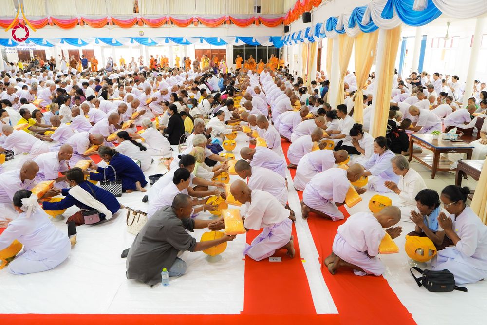 ภาพ No.281184:วันที่ 4 ธันวาคม พ.ศ. 2568 พิธีบรรพชาสามเณร ในโครงการบวชบูชาธรรมมหาปูชนียาจารย์  ณ วัดกลางพระอารามหลวง จังหวัดบุรีรัมย์