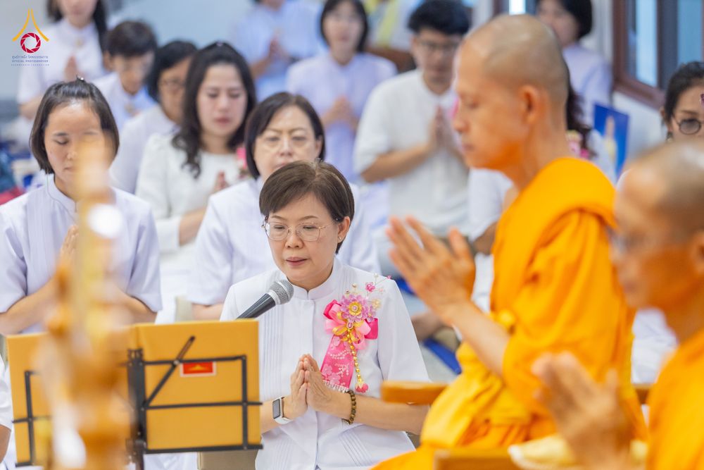 ภาพ No.336293:วันจันทร์ที่ 22 มิถุนายน พ.ศ.2569 พิธีอัญเชิญพระธรรมกาย และบรรจุพระบรมสารีริกธาตุ  ภายในเกศดอกบัวตูม องค์พระประธาน ณ อาคารสมปรารถนา วัดกลางธนรินทร์ ต.บ้านแป้ง อ.พรหมบุรี จ.สิงห์บุรี