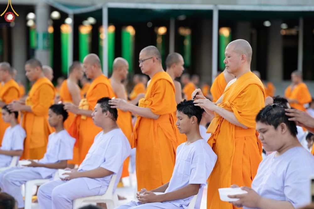 ภาพ No.132750:พิธีปลงผมยุวธรรมทายาท รุ่นที่ 32 มัชฌิมธรรมทายาท รุ่นที่ 28 ณ ลานธรรม วัดพระธรรมกาย วันเสาร์ที่ 30 มีนาคม พ.ศ. 2567