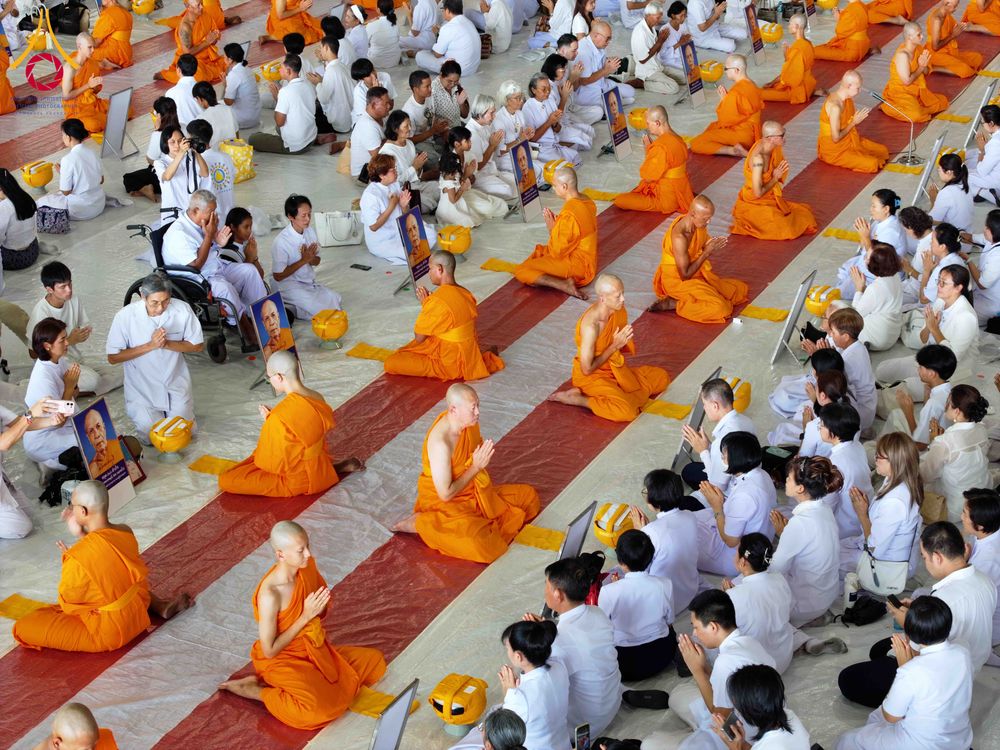 ภาพ No.321414:วันเสาร์ที่ 11 เมษายน พ.ศ.2569 พิธีขอบรรพชา พิธีขอสรณคมณ์และศีล, พิธีถวายบาตร พิธีอุปสมบท โครงการอุปสมบทหมู่ บูชาธรรมหลวงพ่อธัมมชโย พ.ศ.2569 โครงการอุปสมบทหมู่ธรรมทายาท ระดับอุดมศึกษา รุ่น 53 (ภาคฤดูร้อน) ณ วัดพระธรรมกาย ปทุมธานี