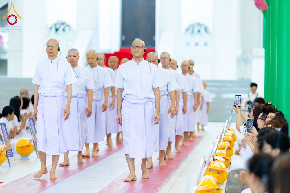 ภาพ No.286529:วันเสาร์ที่ 12 กรกฏาคม พ.ศ.2568 พิธีบรรพชาอุปสมบท  โครงการบรรพชาอุปสมบทหมู่ ธรรมทายาทนานาชาติ(ภาคภาษาจีน), โครงการบรรพชาสามเณร โรงเรียนนานาชาติ รุ่นที 14