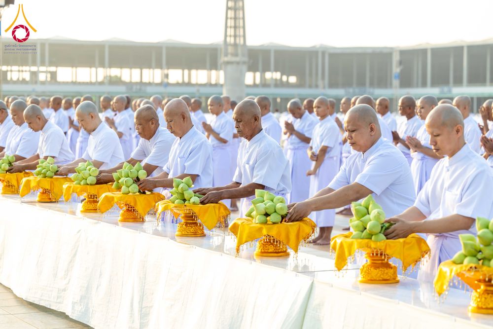 ภาพ No.320854:วันเสาร์ที่ 11 เมษายน พ.ศ.2569 พิธีเวียนประทักษิณ พิธีวันทาเจดีย์ โครงการอุปสมบทหมู่ บูชาธรรมหลวงพ่อธัมมชโย พ.ศ.2569 โครงการอุปสมบทหมู่ธรรมทายาท ระดับอุดมศึกษา รุ่น 53 (ภาคฤดูร้อน) ณ วัดพระธรรมกาย ปทุมธานี