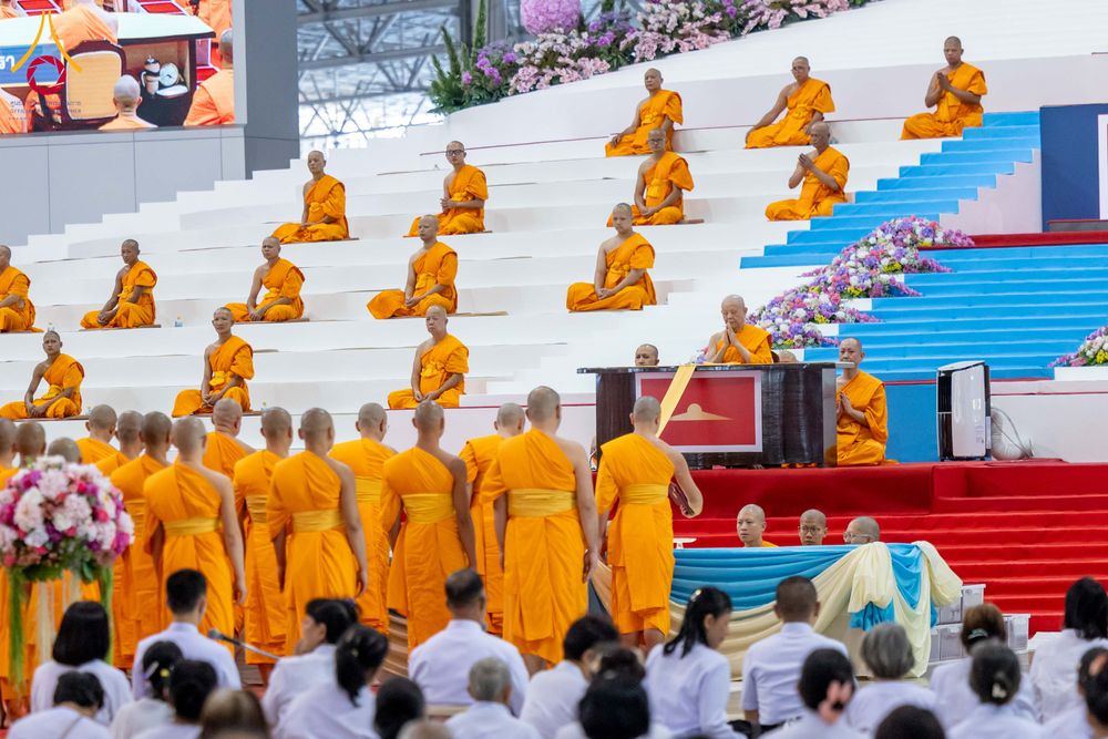 ภาพ No.308728:วันที่ 1 กุมภาพันธ์ พ.ศ. 2569 พิธีรับประกาศนียบัตร และพระของขวัญพระธรรมยาตรา ณ สภาธรรมกายสากล วัดพระธรรมกาย จ.ปทุมธานี