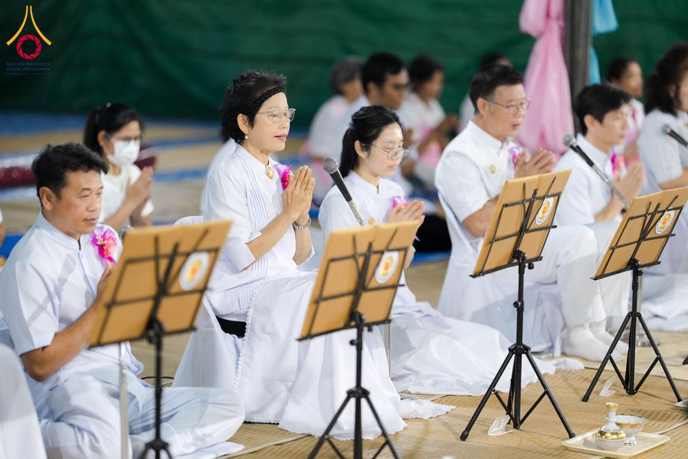 ภาพ No.299163:วันที่ 21 มกราคม พ.ศ. 2569 พิธีถวายภัตตาหารเป็นสังฆทาน แด่พระธรรมยาตรา ณ อนุสรณ์สถานบางปลา วัดบางปลา อำเภอบางเลน จังหวัดนครปฐม ในโครงการธรรมยาตรา กตัญญูบูชา มหาปูชนียาจารย์ พระมงคลเทพมุนี(สด จนฺทสโร) พระผู้ปราบมาร อนุสรณ์สถาน 7 แห่ง ปีที่ 14