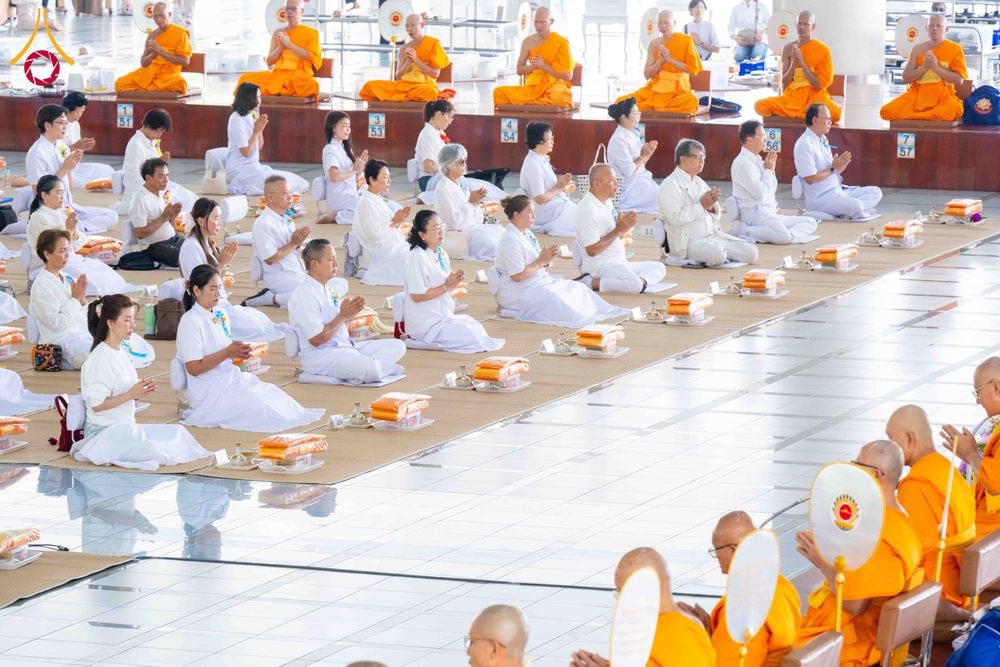 ภาพ No.326715:วันที่ 1 พฤษภาคม พ.ศ.2569 พิธีบุพเปตพลี ครั้งที่ 181 ร่วมอุทิศบุญแด่หมู่ญาติที่ล่วงลับไปแล้ว และสืบทอดอายุพระพุทธศาสนา ณ หอฉันคุณยายอาจารย์ฯ วัดพระธรรมกาย