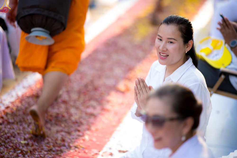 ภาพ No.295364:วันที่ 16 มกราคม พ.ศ. 2569 พิธีต้อนรับพระธรรมยาตรา อนุสรณ์สถานลำดับที่ 4 (ภาพชุดที่ 2) สถานที่เกิดด้วยกายธรรม ณ วัดโบสถ์บน ต.บางคูเวียง จ.นนทบุรี ในโครงการธรรมยาตรา กตัญญูบูชา มหาปูชนียาจารย์ พระมงคลเทพมุนี(สด จนฺทสโร) พระผู้ปราบมาร อนุสรณ์สถาน 7 แห่ง ปี