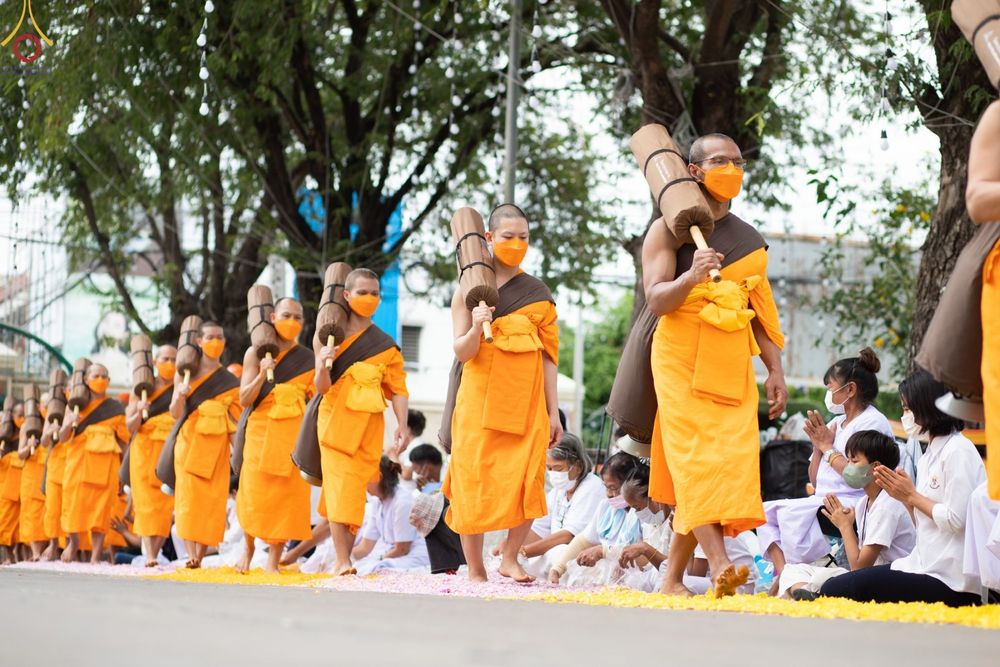 ภาพ No.68994:พิธีต้อนรับพระธรรมยาตรา ในโครงการธรรมยาตรากตัญญูบูชา มหาปูชนียาจารย์ พระมงคลเทพมุนี(สด จนฺทสโร) พระผู้ปราบมาร อนุสรณ์สถาน 7 แห่ง ปีที่ 11 วันที่ 3 มกราคม พ.ศ. 2566 ณ อนุสรณ์สถานมหาวิหารพระมงคลเทพมุนี จ.สุพรรณบุรี