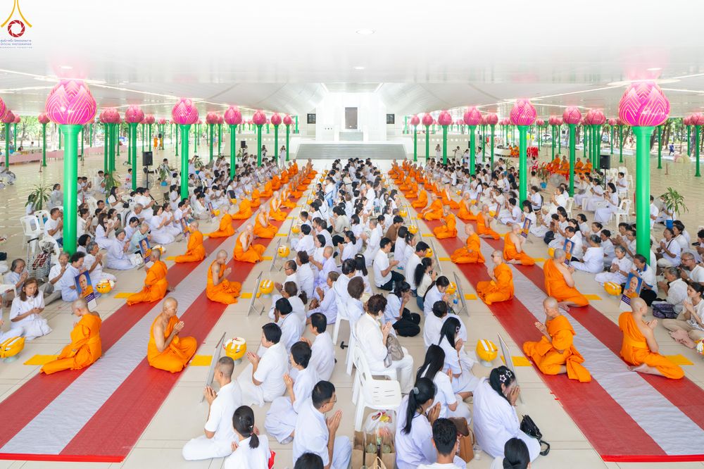 ภาพ No.335346:วันเสาร์ที่ 13 มิถุนายน พ.ศ.2569 พิธีขอบรรพชา , พิธีขอสรณคมน์และศีล , พิธีถวายบาตร , พิธีอุปสมบท โครงการอุปสมบทหมู่ผู้บริหาร รุ่นที่ 16 , โครงการอุปสมบทหมู่ธรรมทายาท  ระดับอุดมศึกษา รุ่นที่ 53 (ภาคฤดูฝน) ณ โบสถ์พระไตรปิฏก วัดพระธรรมกาย