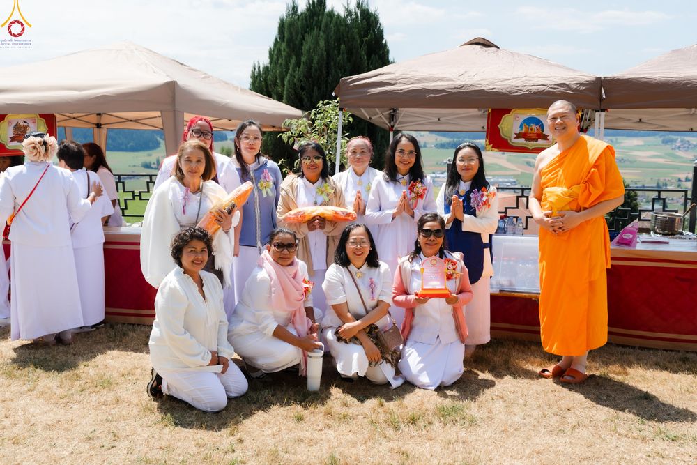 ภาพ No.286150:วันที่ 13 กรกฎาคม พ.ศ. 2568  พิธีทอดผ้าป่าฉลอง 13 ปี  วัดพระธรรมกายสวิตเซอร์แลนด์