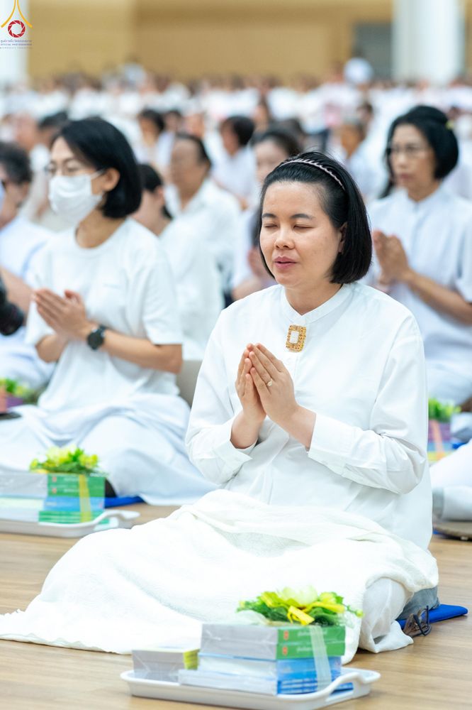 ภาพ No.329054:วันอาทิตย์ที่ 17 พฤษภาคม พ.ศ.2569 พิธีร่วมบุญการศึกษาพระภิกษุสามเณร (หนังสือบาลี นักธรรม ทางก้าวหน้า World-Pec) ณ ห้องแก้วสารพัดนึก 2 วัดพระธรรมกาย