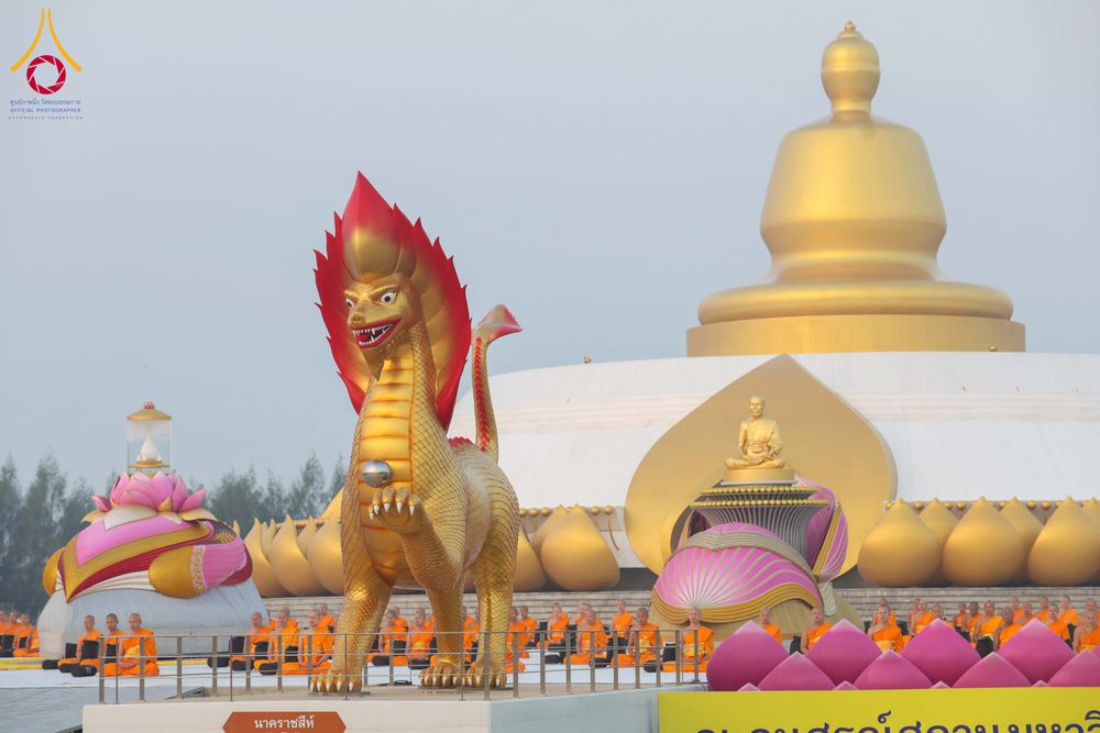 ภาพ No.299788:วันที่ 19 มกราคม พ.ศ.2569 พระธรรมยาตราปฏิบัติธรรมและถ่ายภาพหมู่ประวัติศาสตร์ ณ อนุสรณ์สถานลำดับที่ 5 สถานที่เผยแผ่วิชชาธรรมกายครั้งแรก  อนุสรณ์สถานบางปลาวัดบางปลา อ.บางเลน จ.นครปฐม ในโครงการธรรมยาตรา กตัญญูบูชา มหาปูชนียาจารย์ พระมงคลเทพมุนี(สด จนฺทสโร) 