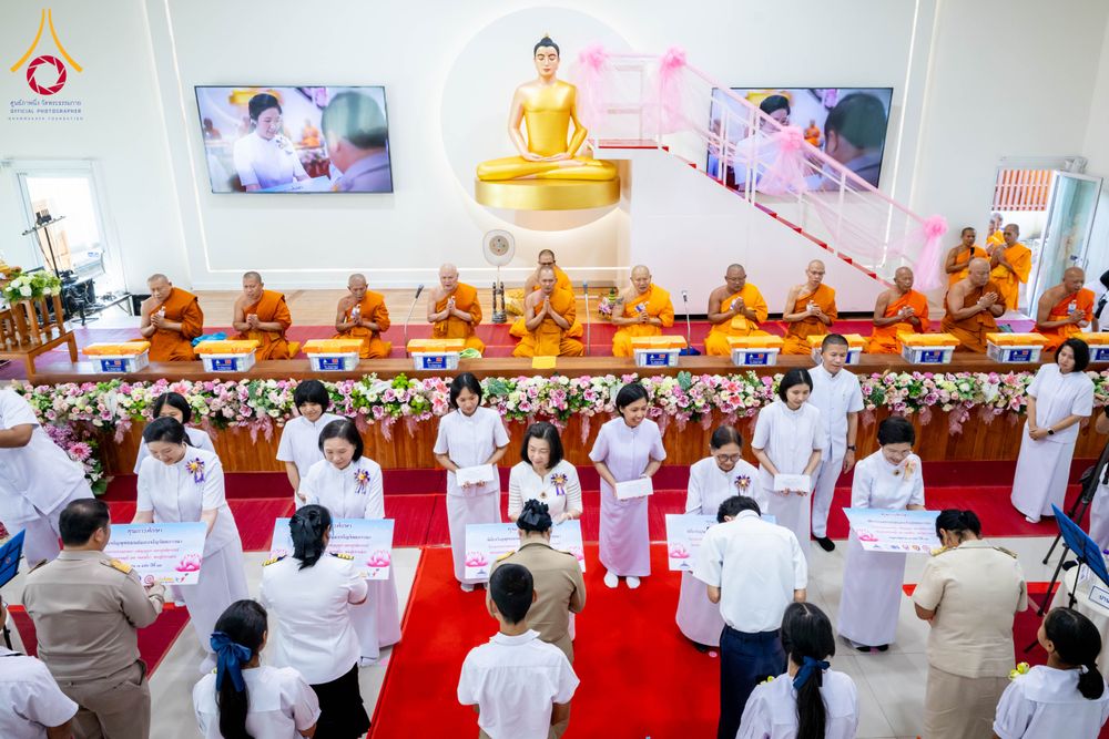 ภาพ No.290284:วันอังคารที่ 6 มกราคม พ.ศ. 2569 พิธีเจริญพุทธมนต์ ปฏิบัติธรรม มอบทุนการศึกษา ถวายสังฆทาน 142 วัด ณ ศูนย์ปฏิบัติธรรมพระมงคลเทพมุนี อ.สองพี่น้อง จ.สุพรรณบุรี