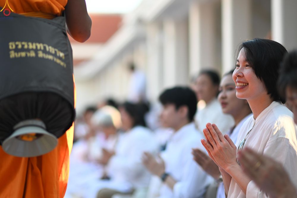ภาพ No.295252:วันที่ 16 มกราคม พ.ศ. 2569 พิธีต้อนรับพระธรรมยาตรา อนุสรณ์สถานลำดับที่ 4 (ภาพชุดที่ 2) สถานที่เกิดด้วยกายธรรม ณ วัดโบสถ์บน ต.บางคูเวียง จ.นนทบุรี ในโครงการธรรมยาตรา กตัญญูบูชา มหาปูชนียาจารย์ พระมงคลเทพมุนี(สด จนฺทสโร) พระผู้ปราบมาร อนุสรณ์สถาน 7 แห่ง ปี