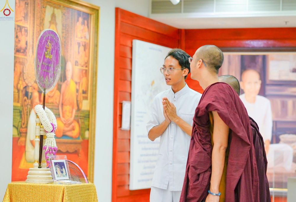 ภาพ No.345187:วันที่ 7 - 19 สิงหาคม พ.ศ.2569 ต้อนรับชาวต่างชาติเยี่ยมชมวัดพระธรรมกาย