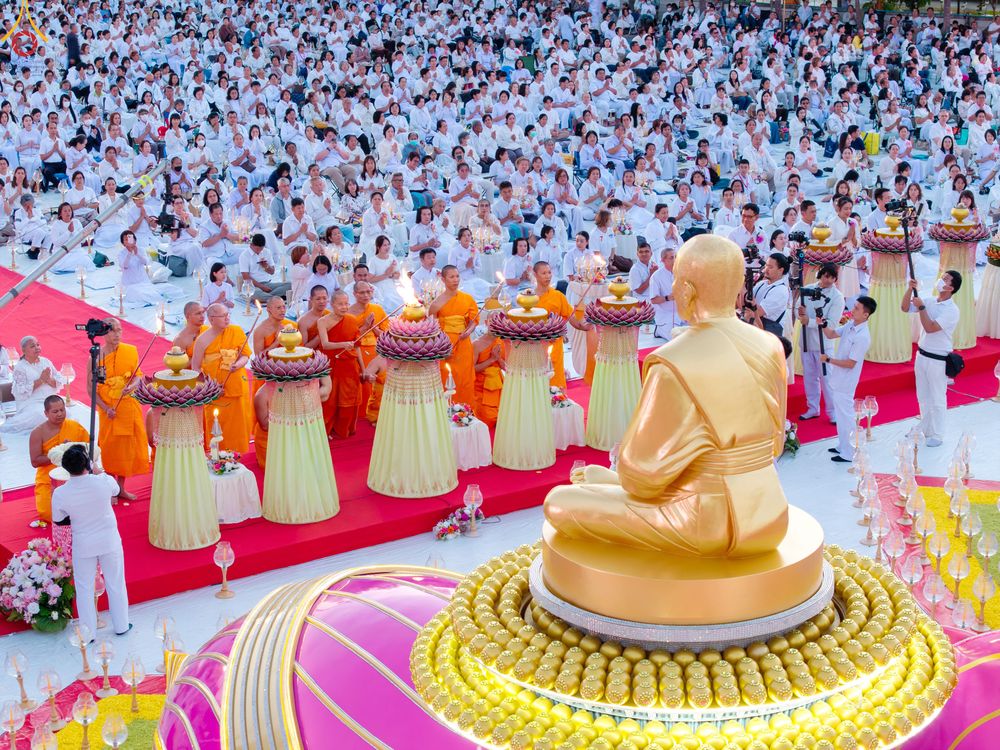 ภาพ No.292070:วันที่ 10 มกราคม พ.ศ. 2569 พิธีจุดประทีปถวายเป็นพุทธบูชา และบูชาธรรมมหาปูชนียาจารย์  ณ อนุสรณ์สถานคลองบางนางแท่น อ.สามพราน จ.นครปฐม ในโครงการธรรมยาตรา กตัญญูบูชา มหาปูชนียาจารย์ พระมงคลเทพมุนี(สด จนฺทสโร) พระผู้ปราบมาร อนุสรณ์สถาน 7 แห่ง ปีที่ 14