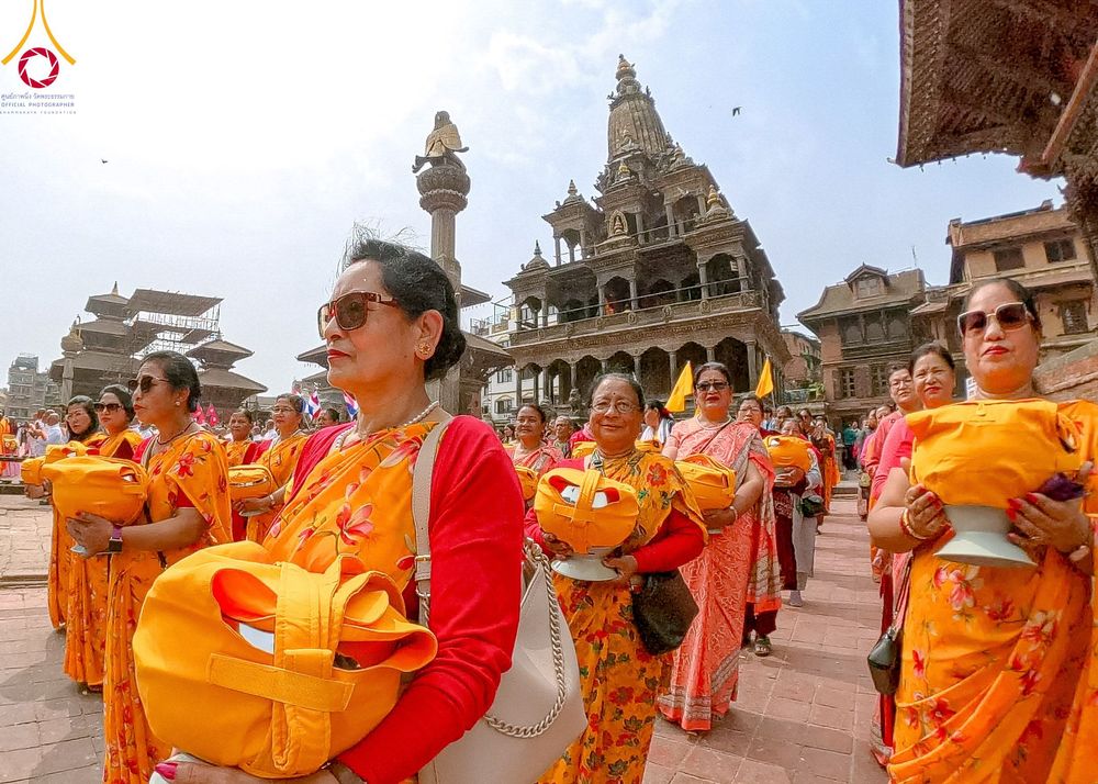 ภาพ No.313472:วันพฤหัสบดีที่ 12 มีนาคม พ.ศ. 2569 ขบวนแห่นาคธรรมทายาทในโครงการบรรพชาสามเณร 500 รูป  จาก นาคบาฮาล (Nagbahal) สู่จัตุรัสปาทัน (Patan Durbar Square) ประเทศเนปาล