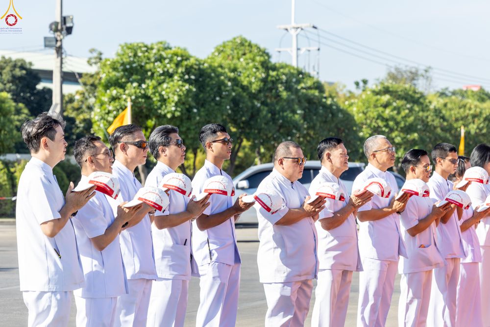 ภาพ No.296123:ภาพเบื้องหลังอาสาสมัครรวมใจ ชุดที่ 1 ในโครงการธรรมยาตรา กตัญญูบูชา มหาปูชนียาจารย์ พระมงคลเทพมุนี(สด จนฺทสโร) พระผู้ปราบมาร อนุสรณ์สถาน 7 แห่ง ปีที่ 14