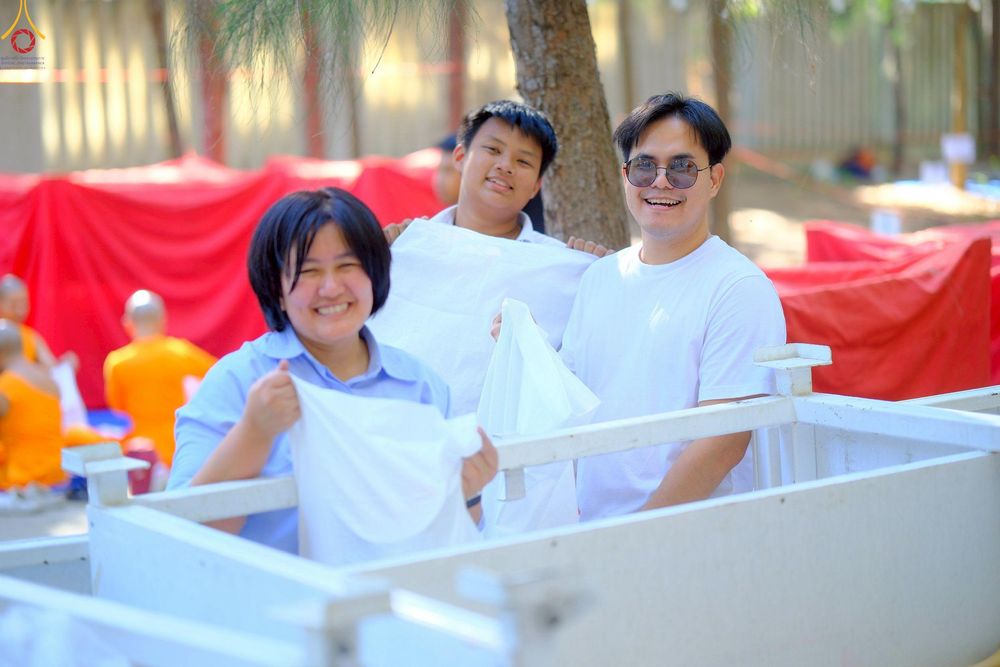 ภาพ No.296164:ภาพเบื้องหลังอาสาสมัครรวมใจ ชุดที่ 2 ในโครงการธรรมยาตรา กตัญญูบูชา มหาปูชนียาจารย์ พระมงคลเทพมุนี(สด จนฺทสโร) พระผู้ปราบมาร อนุสรณ์สถาน 7 แห่ง ปีที่ 14