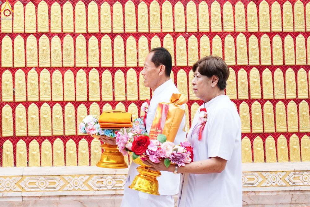 ภาพ No.284022:วันเสาร์ที่ 1 พฤศจิกายน 2568 พิธีทอดกฐินสามัคคีทั่วไทย โดยคณะศิษยานุศิษย์ บูชาธรรม 81 ปี หลวงพ่อธัมมชโย ณ วัดทองนาปรัง อ.เมืองนนทบุรี จ.นนทบุรี