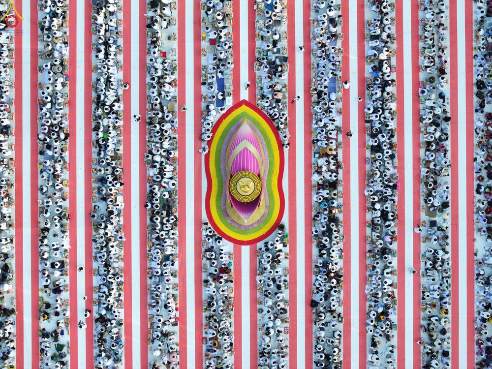 ภาพ No.292484:วันที่ 11 มกราคม พ.ศ. 2569 พิธีตักบาตรพระธรรมยาตรา ณ อนุสรณ์สถานคลองบางนางแท่น อ.สามพราน จ.นครปฐม ในโครงการธรรมยาตรา กตัญญูบูชา มหาปูชนียาจารย์ พระมงคลเทพมุนี(สด จนฺทสโร) พระผู้ปราบมาร อนุสรณ์สถาน 7 แห่ง ปีที่ 14