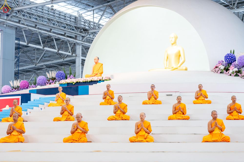 ภาพ No.286437:วันอาทิตย์ที่ 13 กรกฎาคม พ.ศ.2568 พิธีปฎิบัติธรรม และพิธีจุดเทียนใจ ไฟนิรันดร์ อนันตชัย ณ สภาธรรมกายสากล วัดพระธรรมกาย