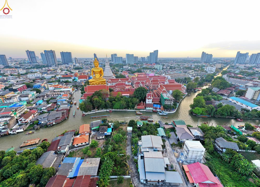 ภาพ No.302779:วันที่ 24 มกราคม พ.ศ. 2569 พิธีจุดประทีปธรรมถวายเป็นพุทธบูชา  และบูชาธรรมมหาปูชนียาจารย์  ณ อาคารธรรมยาตรา กตัญญูบูชามหาปูชนียาจารย์  ตรงข้ามวัดปากน้ำภาษีเจริญ จ.กรุงเทพมหานคร ในโครงการธรรมยาตรา กตัญญูบูชา มหาปูชนียาจารย์ พระมงคลเทพมุนี(สด จนฺทสโร) พระผู